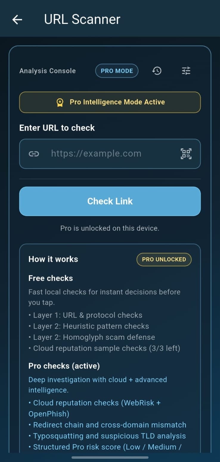 LinkGuard Android app screenshot showing the URL Scanner screen